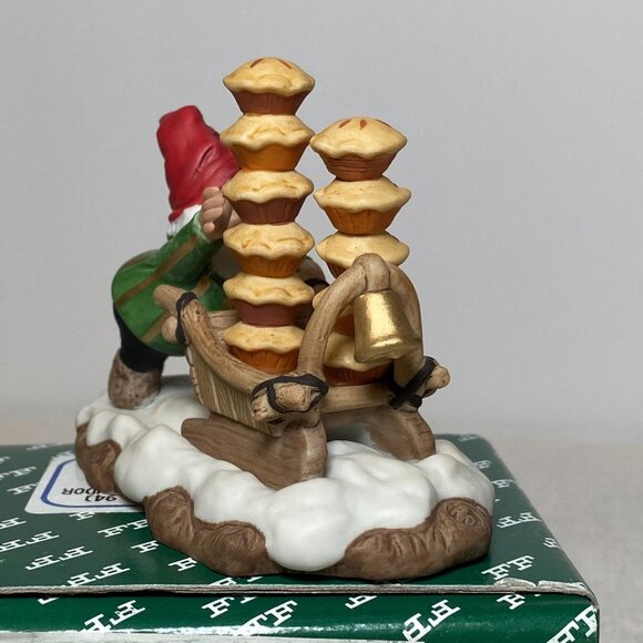 Fitz & Floyd Holiday Hamlet Mr. Winterberry, the Pie Vendor 19-793 Enchanted For - Picture 5 of 8